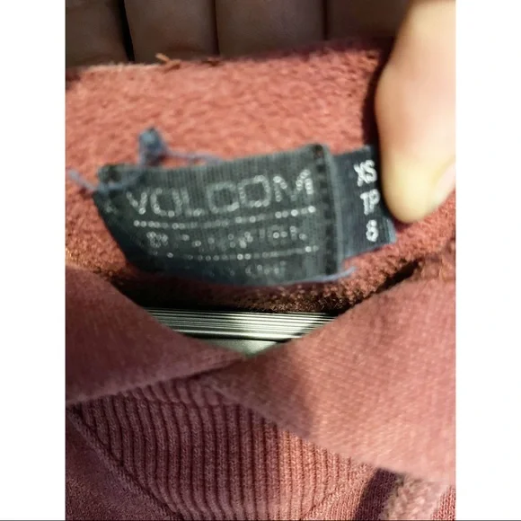 Volcom sweater - Picture 2 of 2